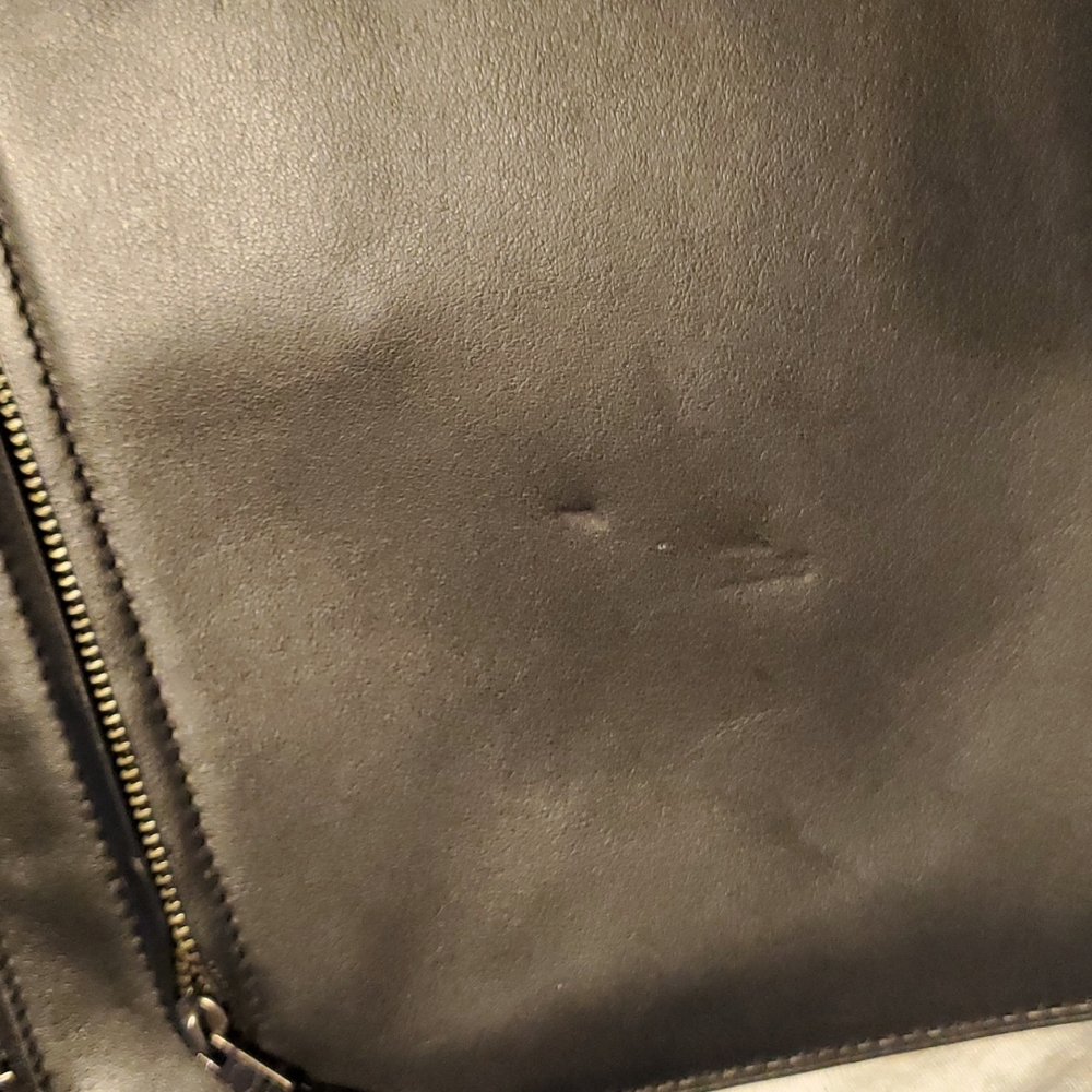 Coach Manhattan Pouch in all black - Picture 10 of 10